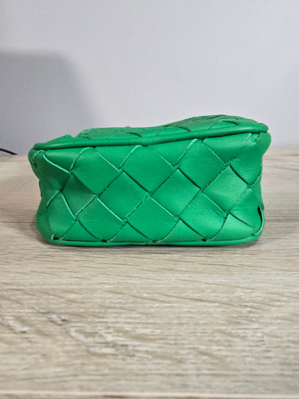 Bottega Veneta Intrecciato Zipped Phone Pouch Kelly Green Silver Hardware