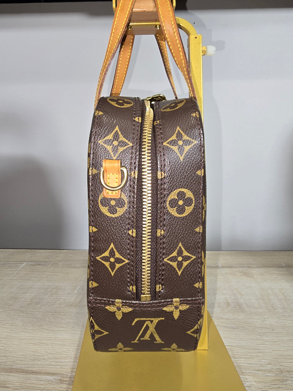 Louis Vuitton Monogram Spontini Satchel Vachetta Leather Handles Shoulder Strap