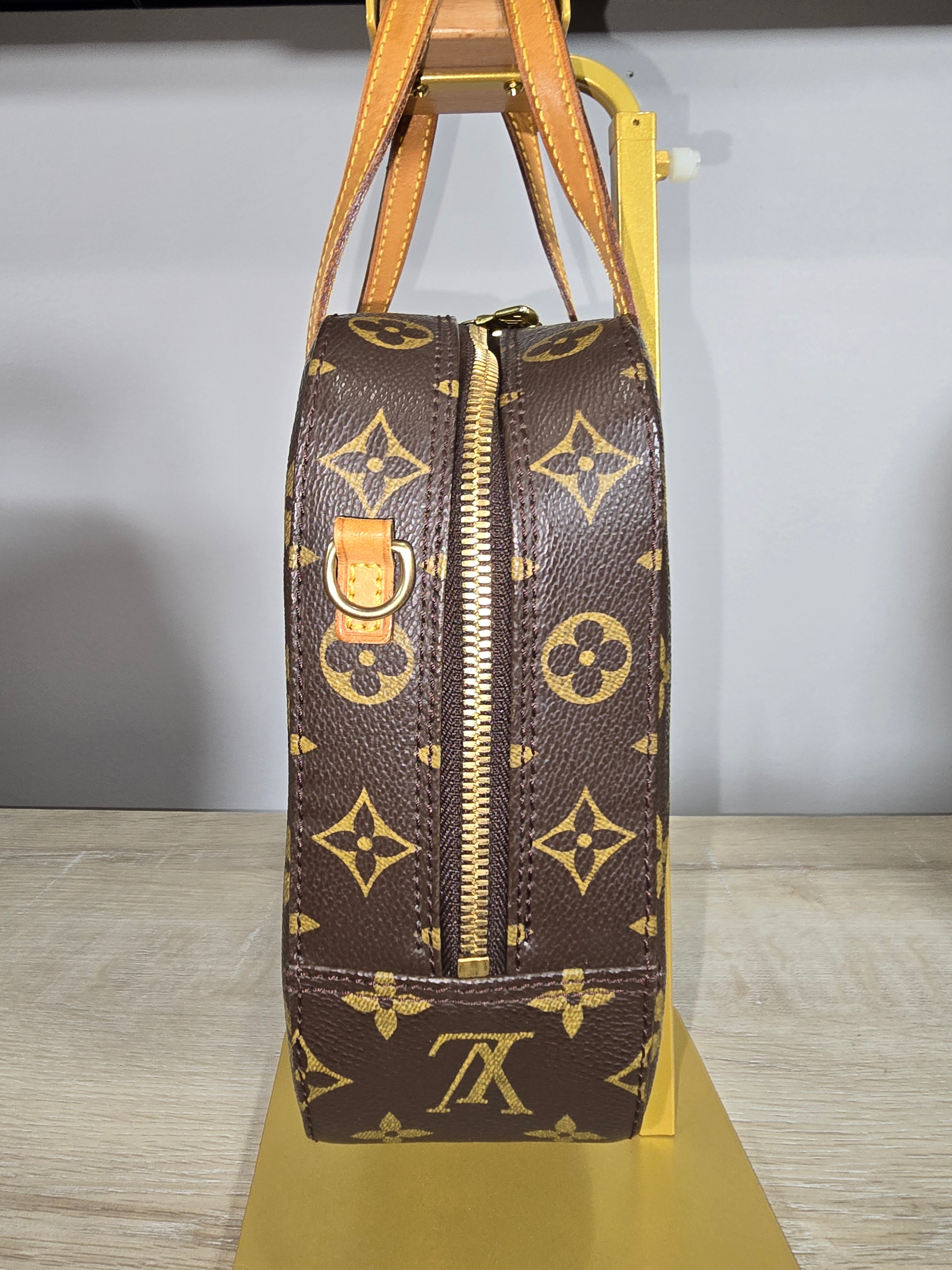 Louis Vuitton Monogram Spontini Satchel Vachetta Leather Handles Shoulder Strap