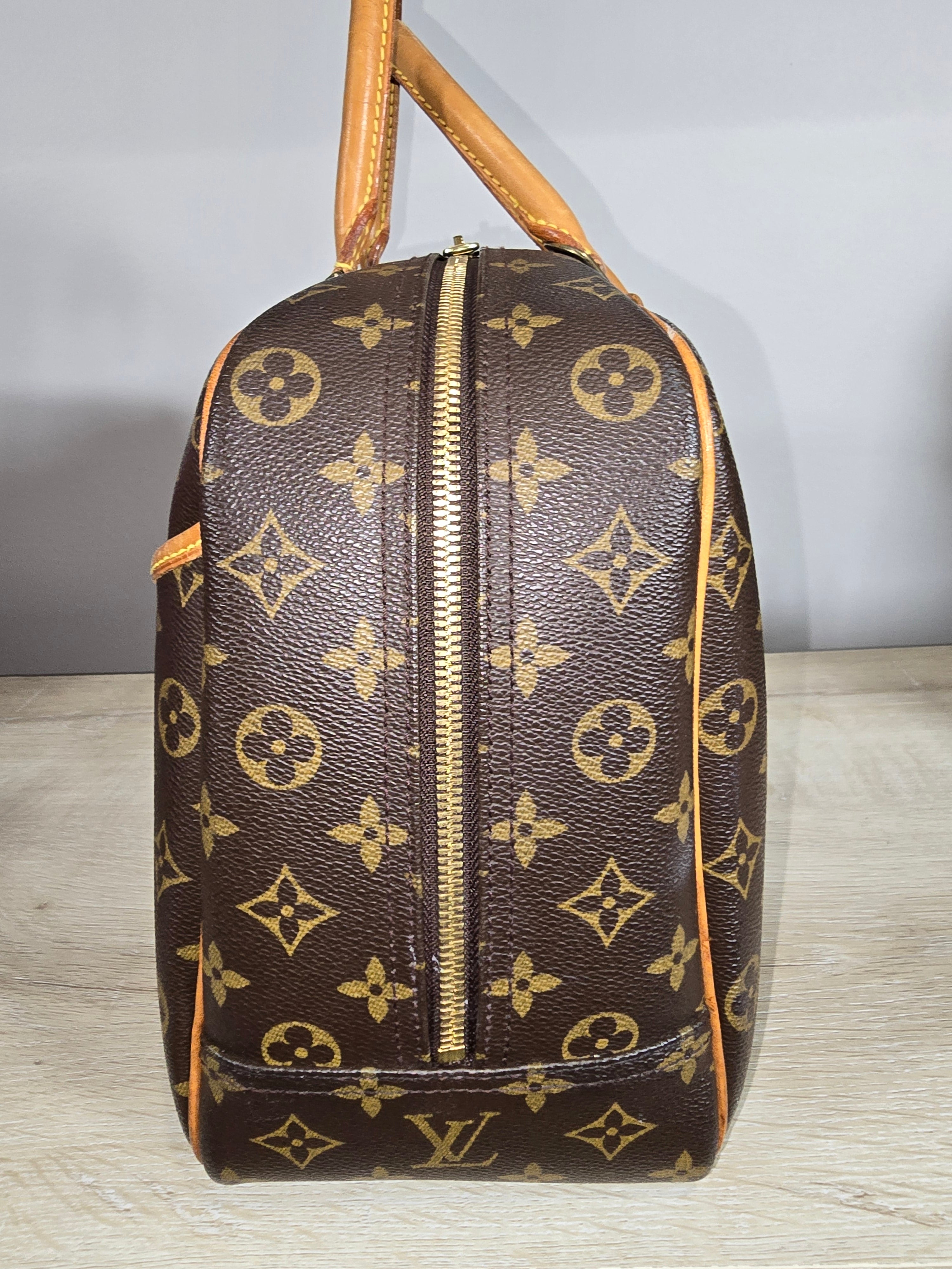 Louis Vuitton Deauville Monogram Canvas Tote Bag