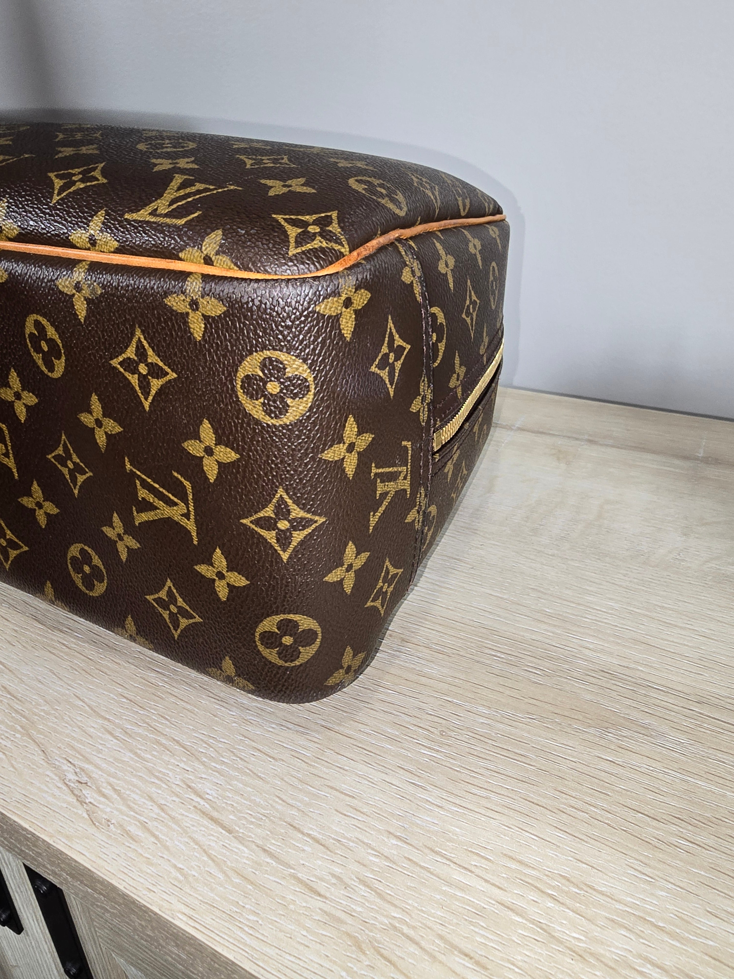 Louis Vuitton Deauville Monogram Canvas Tote Bag