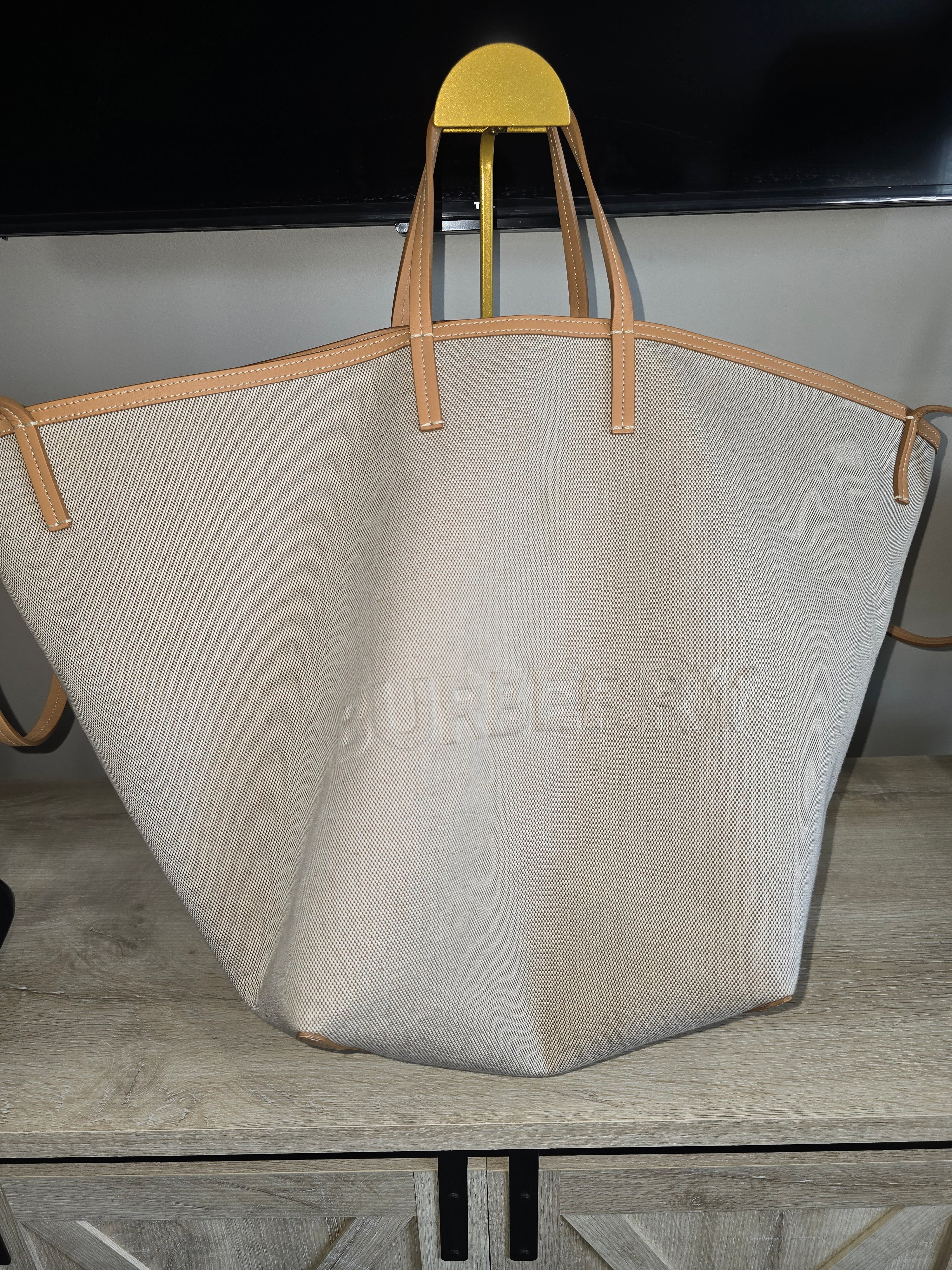 Burberry Beach Logo Extra Large Canvas Tote — Beige