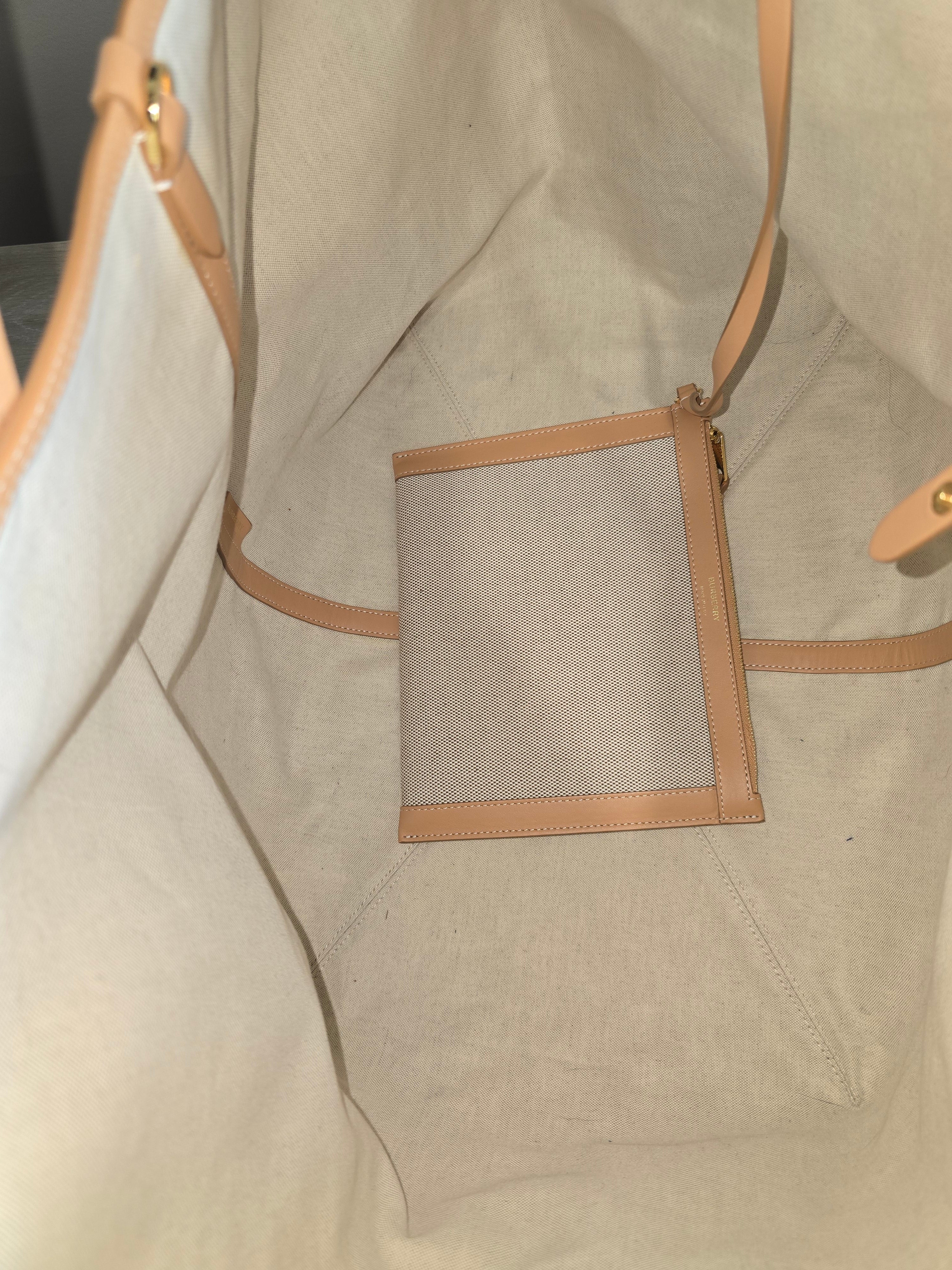 Burberry Beach Logo Extra Large Canvas Tote — Beige