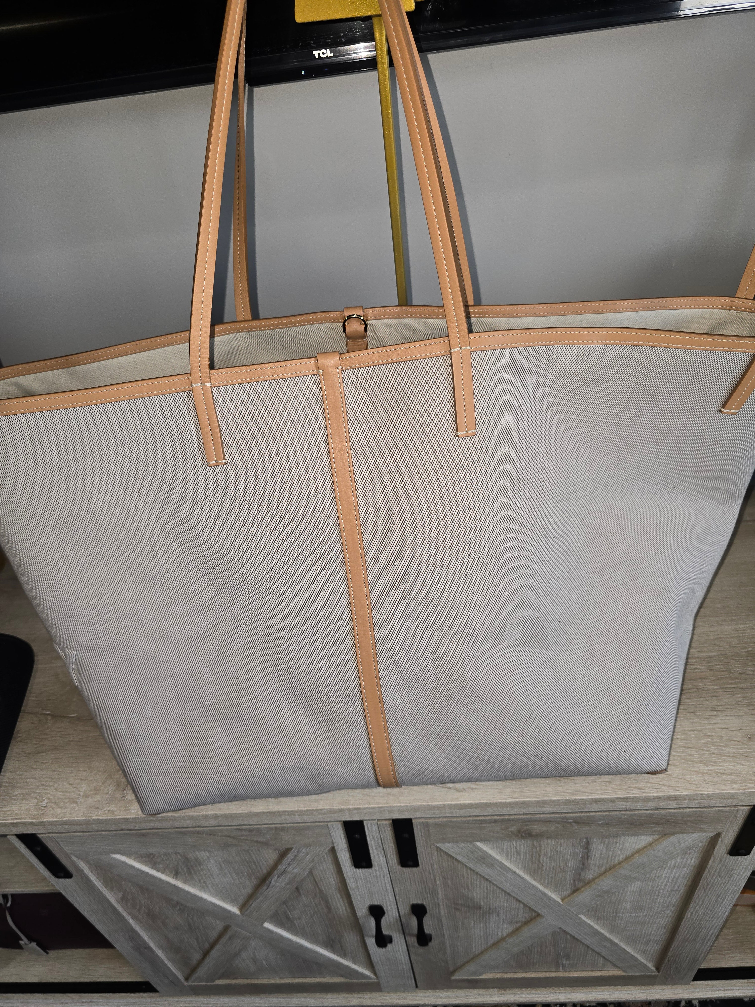 Burberry Beach Logo Extra Large Canvas Tote — Beige