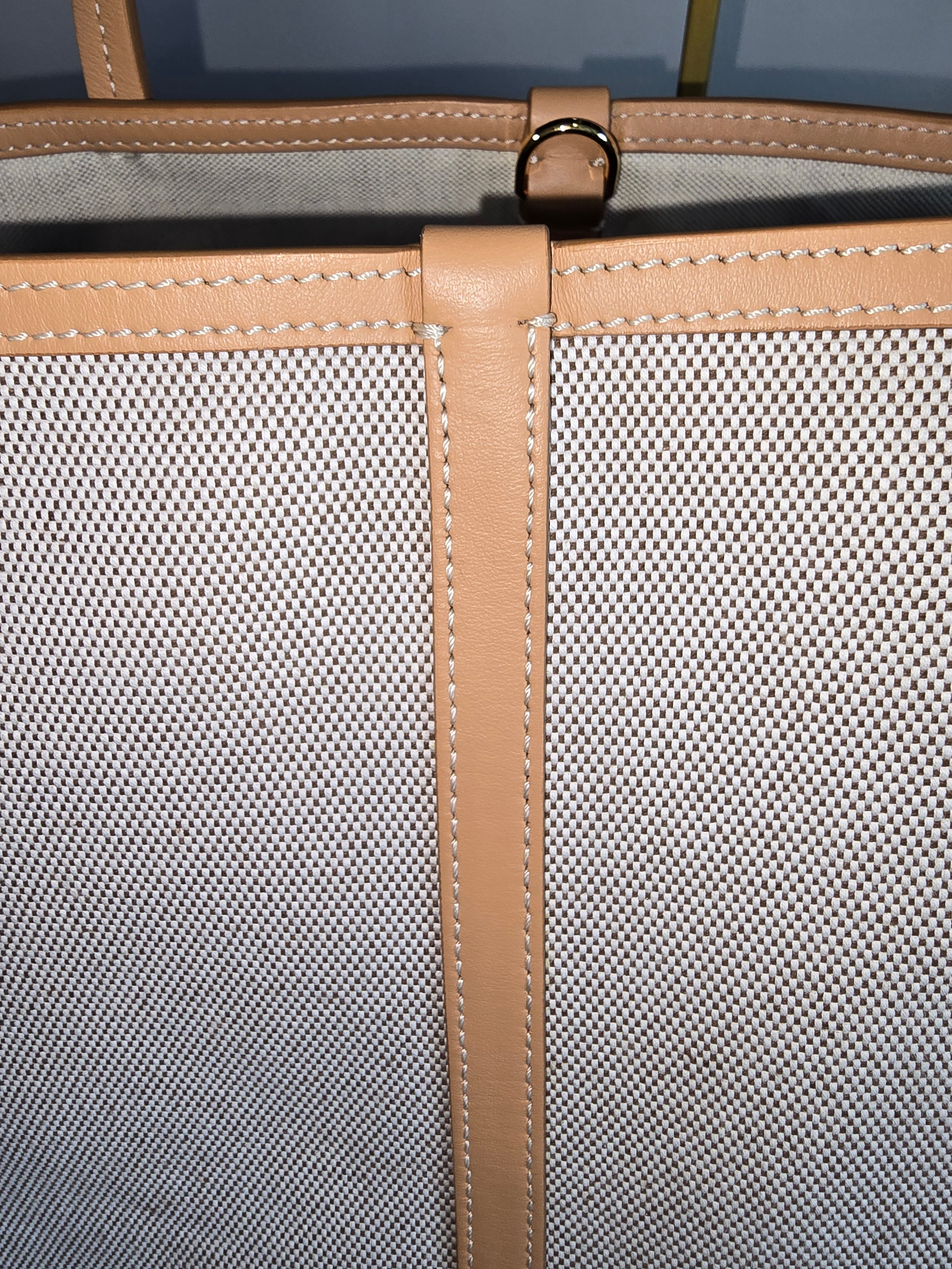Burberry Beach Logo Extra Large Canvas Tote — Beige