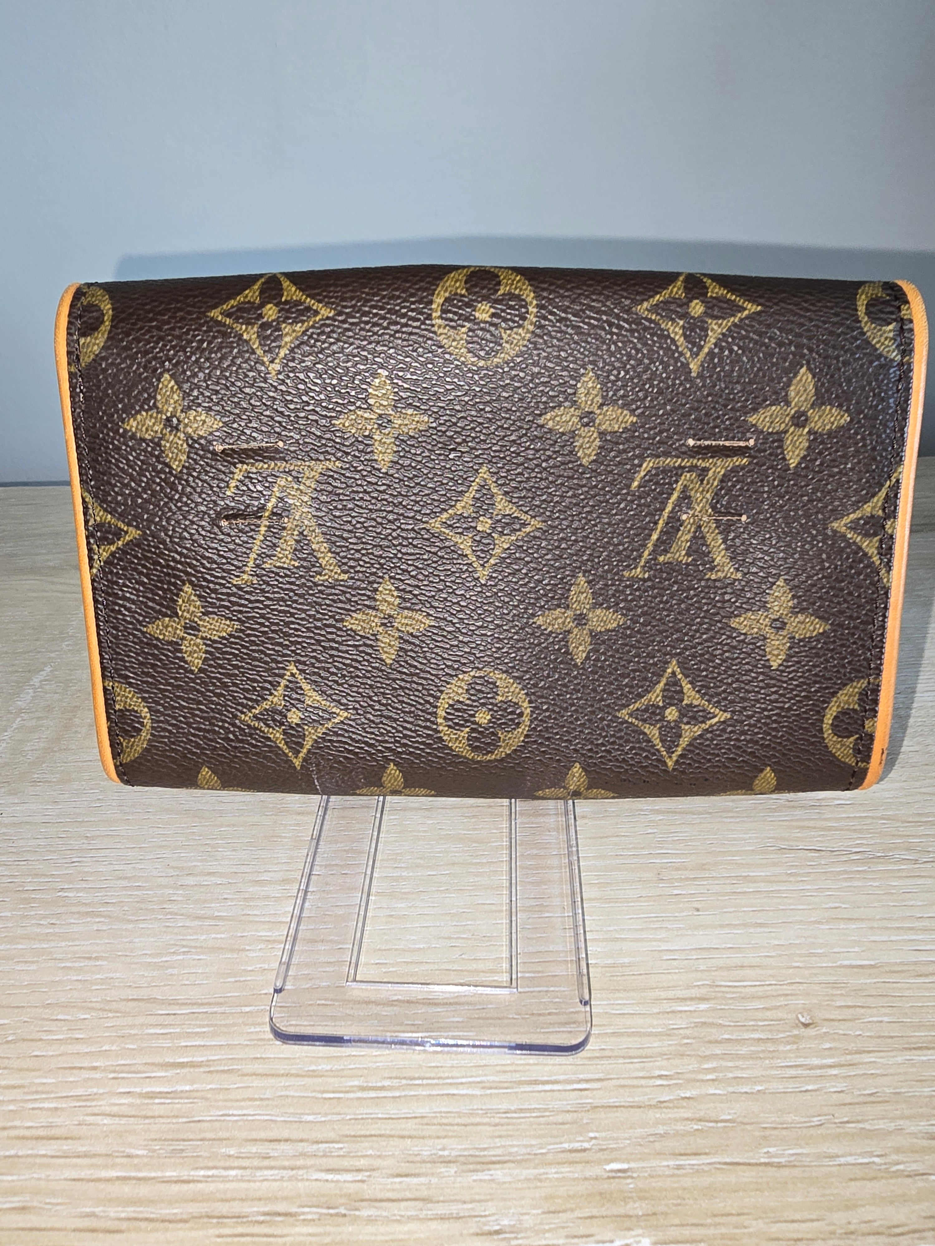 Louis Vuitton Monogram Pochette Florentine