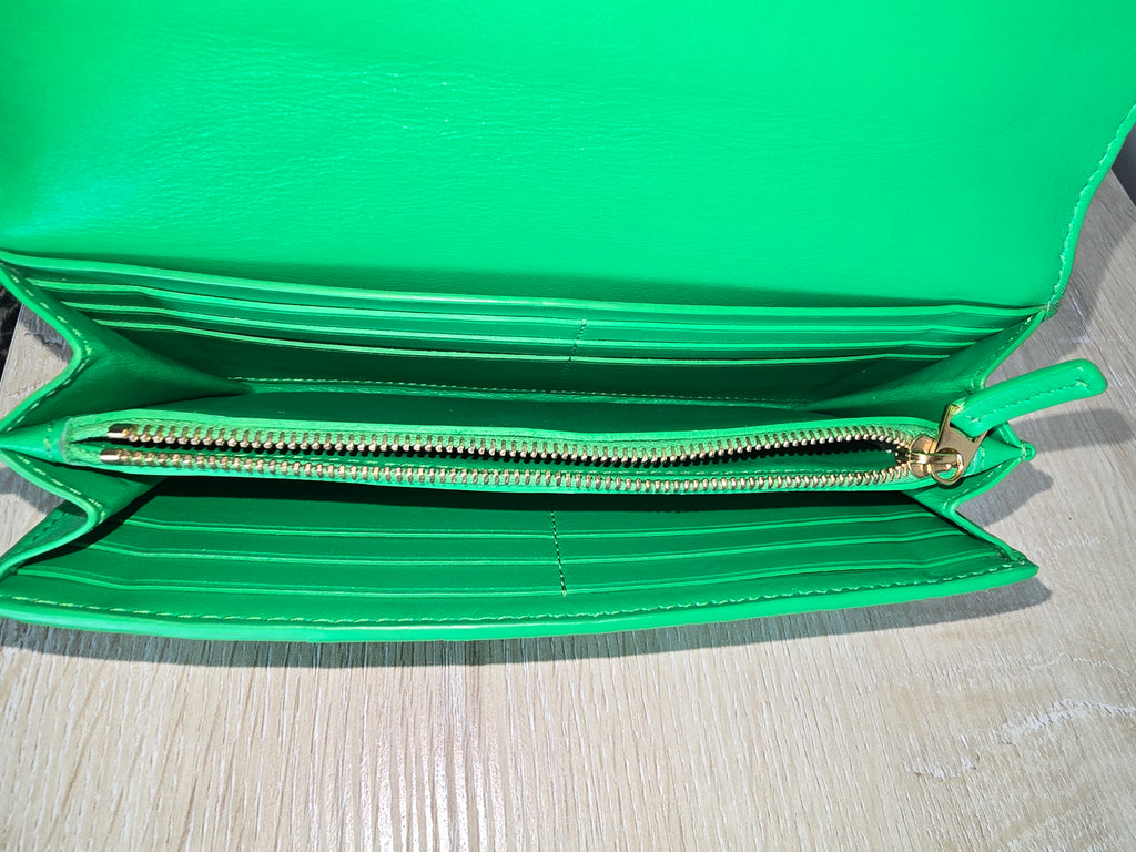 Bottega Veneta Intrecciato Leather Wallet — Green