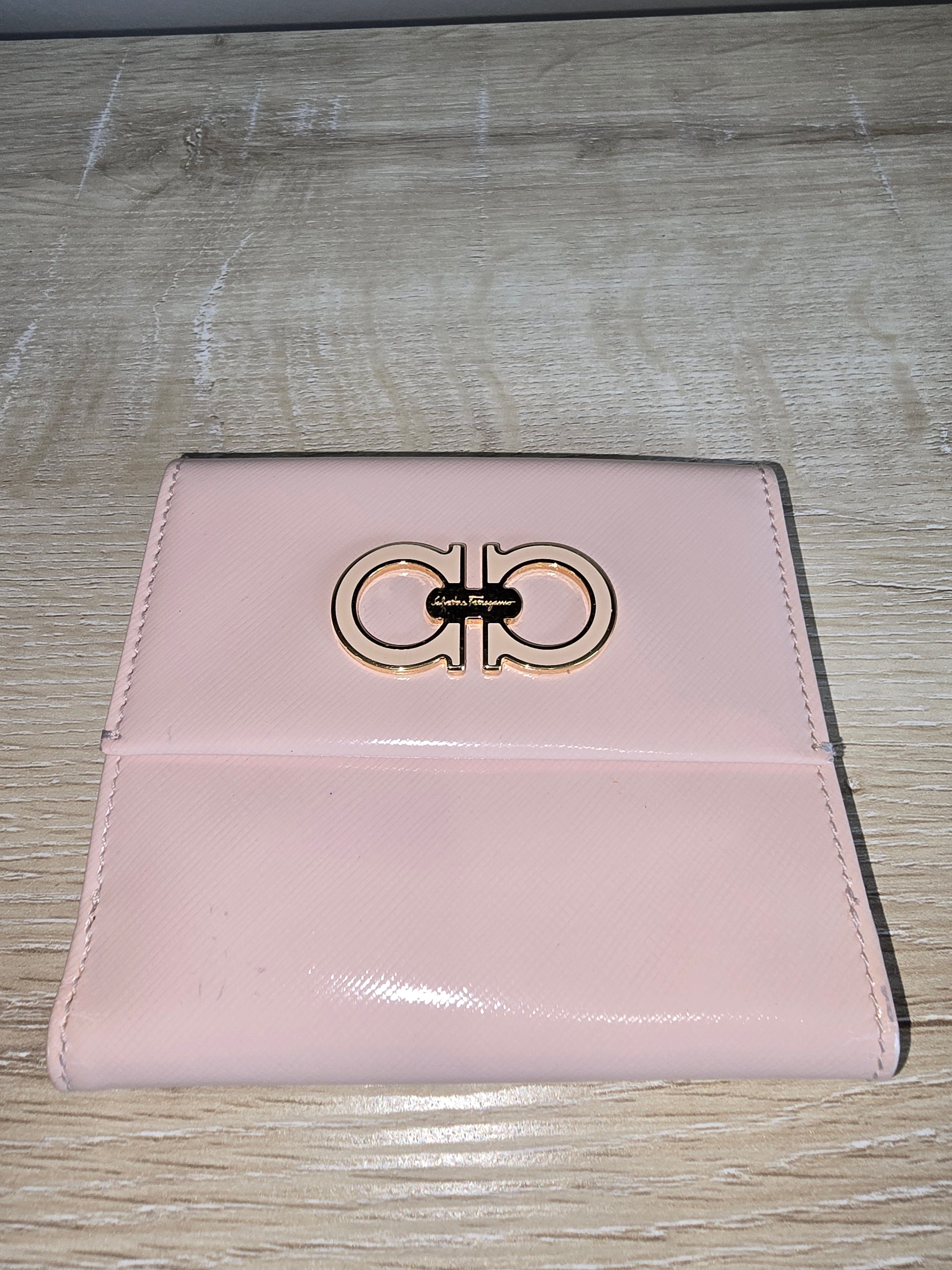 Salvatore Ferragamo Gancini Leather Coin Purse — Blush Pink