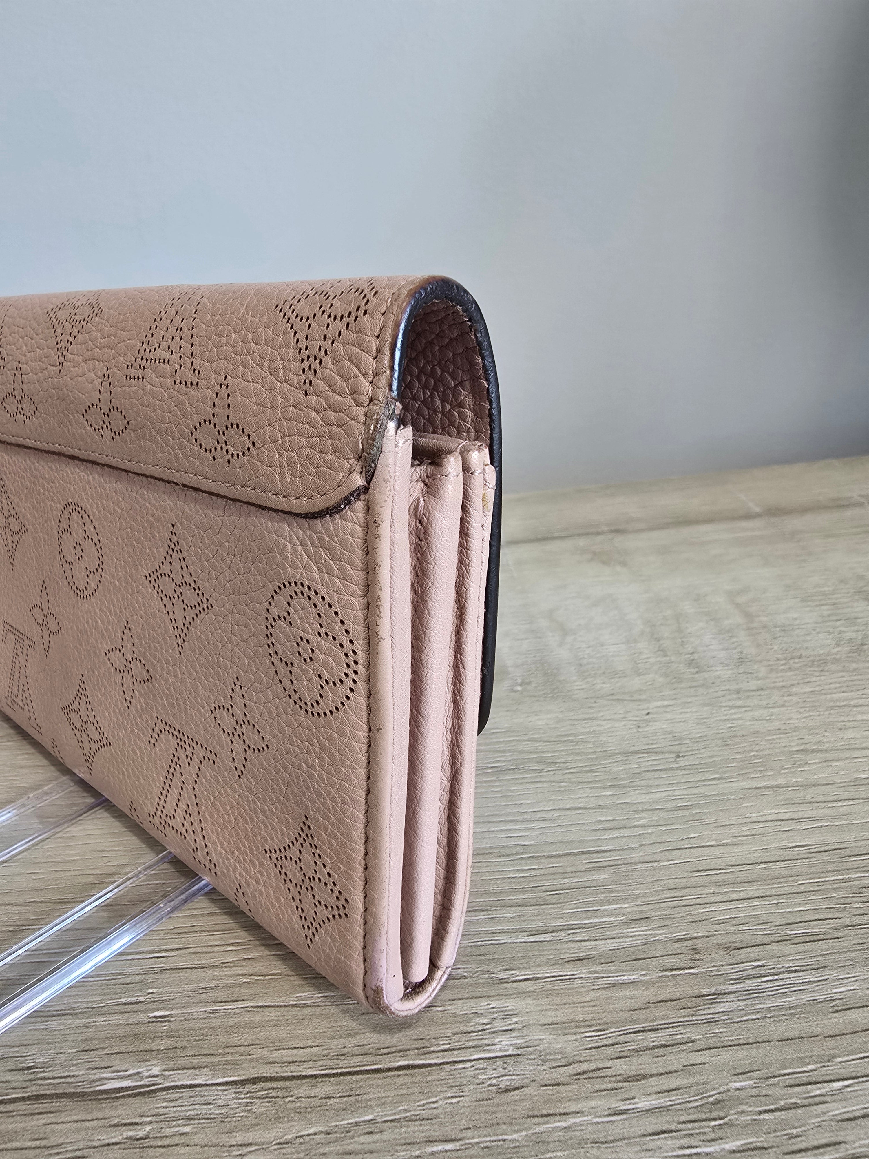Louis Vuitton Iris Wallet — Mahina Perforated Leather / Magnolia Pink / Silver Hardware