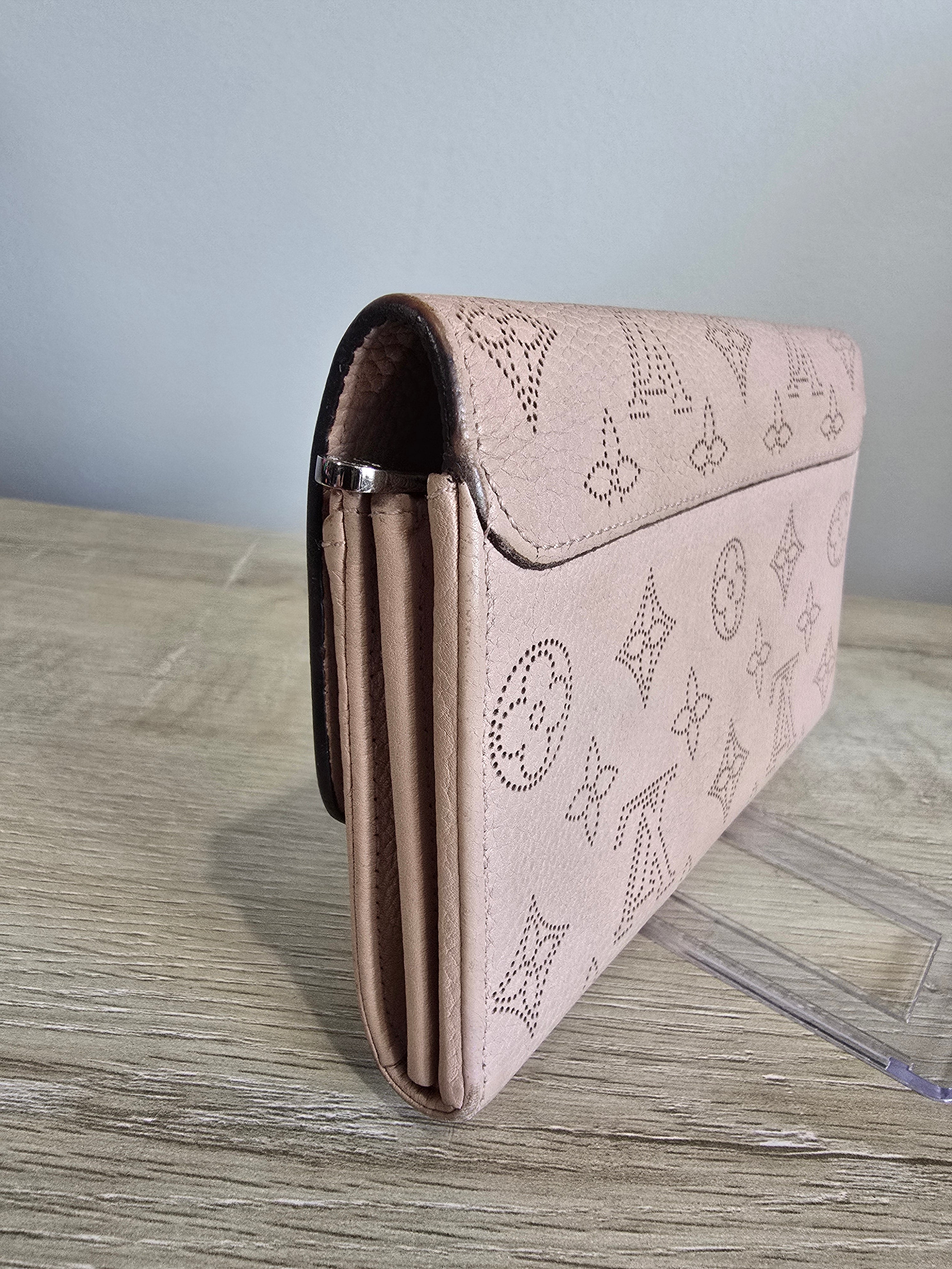 Louis Vuitton Iris Wallet — Mahina Perforated Leather / Magnolia Pink / Silver Hardware