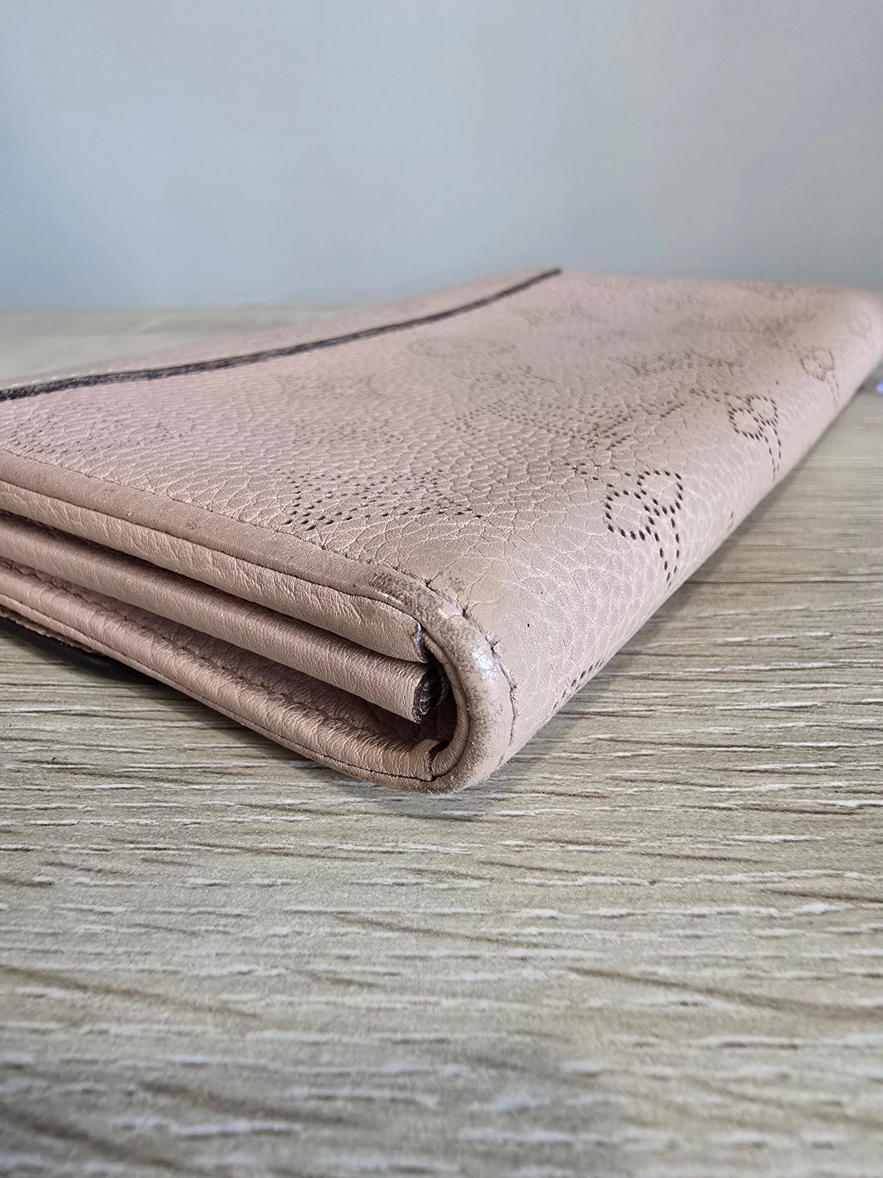 Louis Vuitton Iris Wallet — Mahina Perforated Leather / Magnolia Pink / Silver Hardware