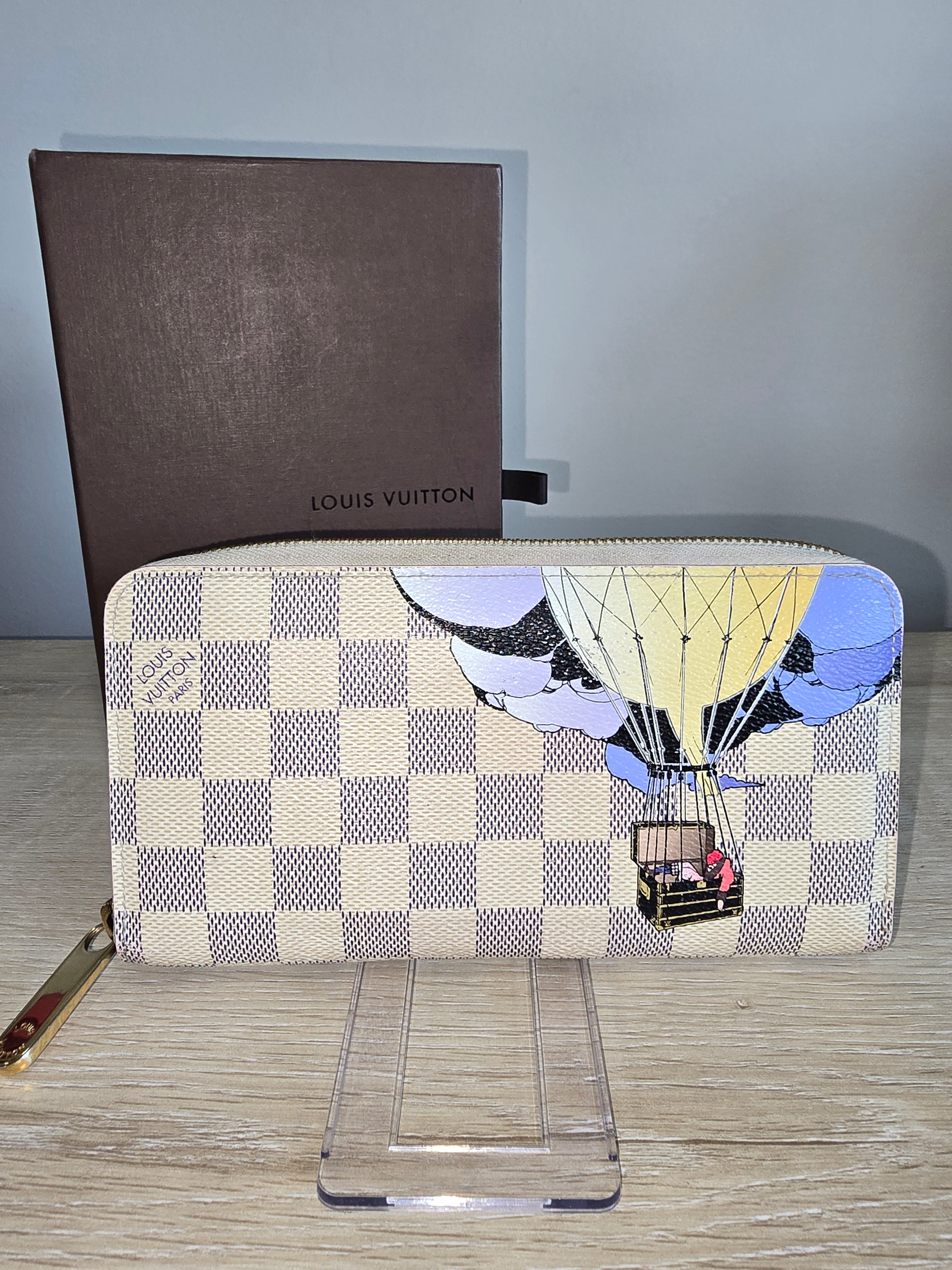 Louis Vuitton Limited Edition Damier Azur Illustre Zippy Wallet