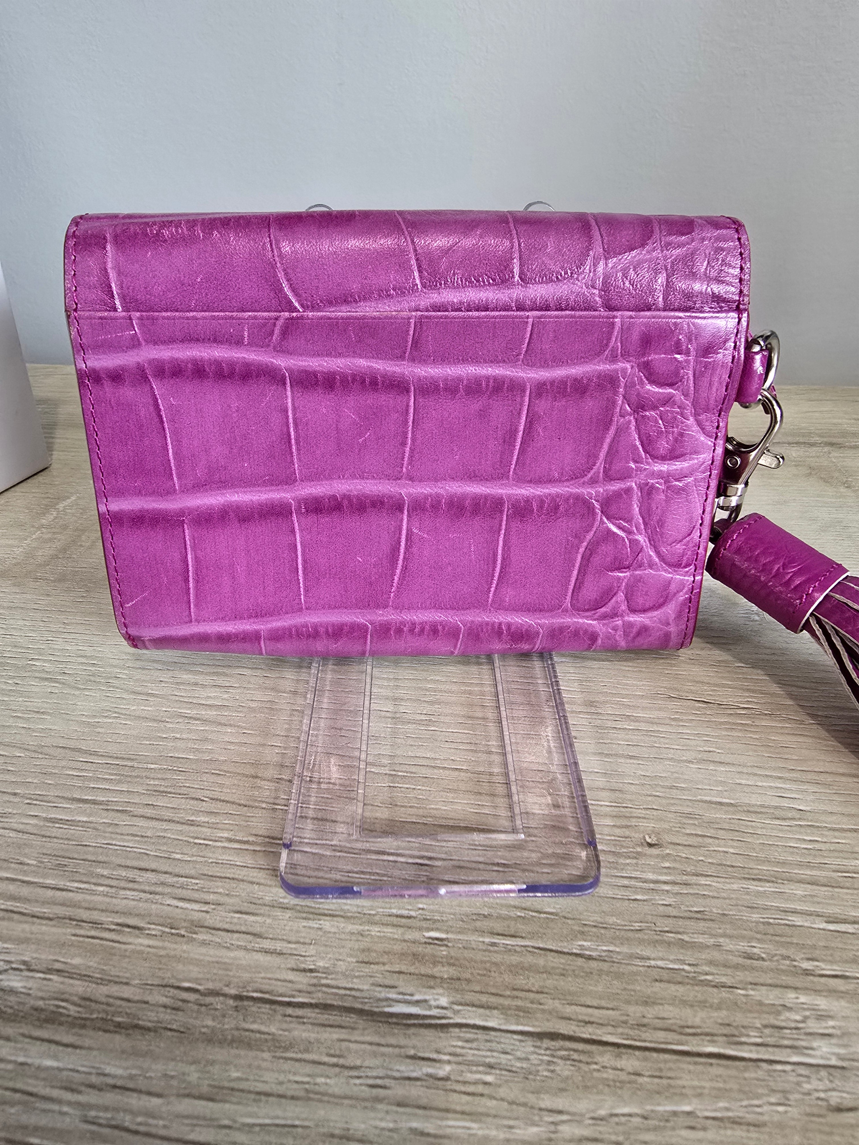 Vivienne Westwood Croco Embossed Bifold Wallet — Pink