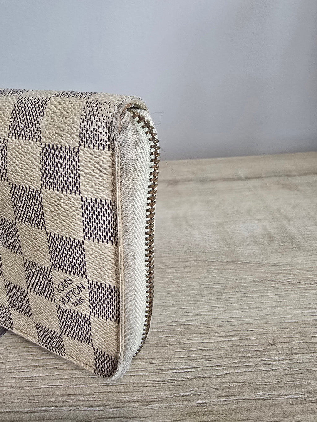 Louis Vuitton Damier Azur Zippy Wallet