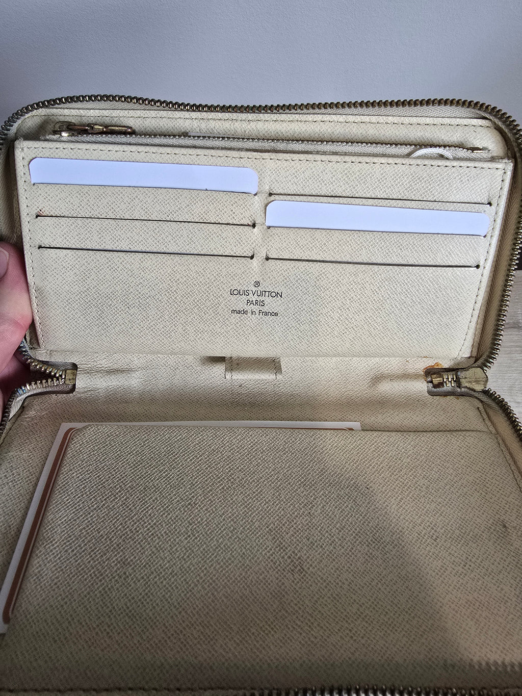 Louis Vuitton Damier Azur Zippy Wallet