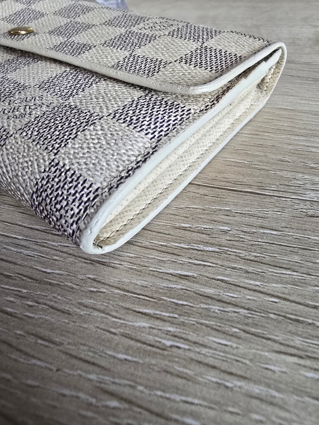 Louis Vuitton Damier Azur Canvas Sarah Wallet