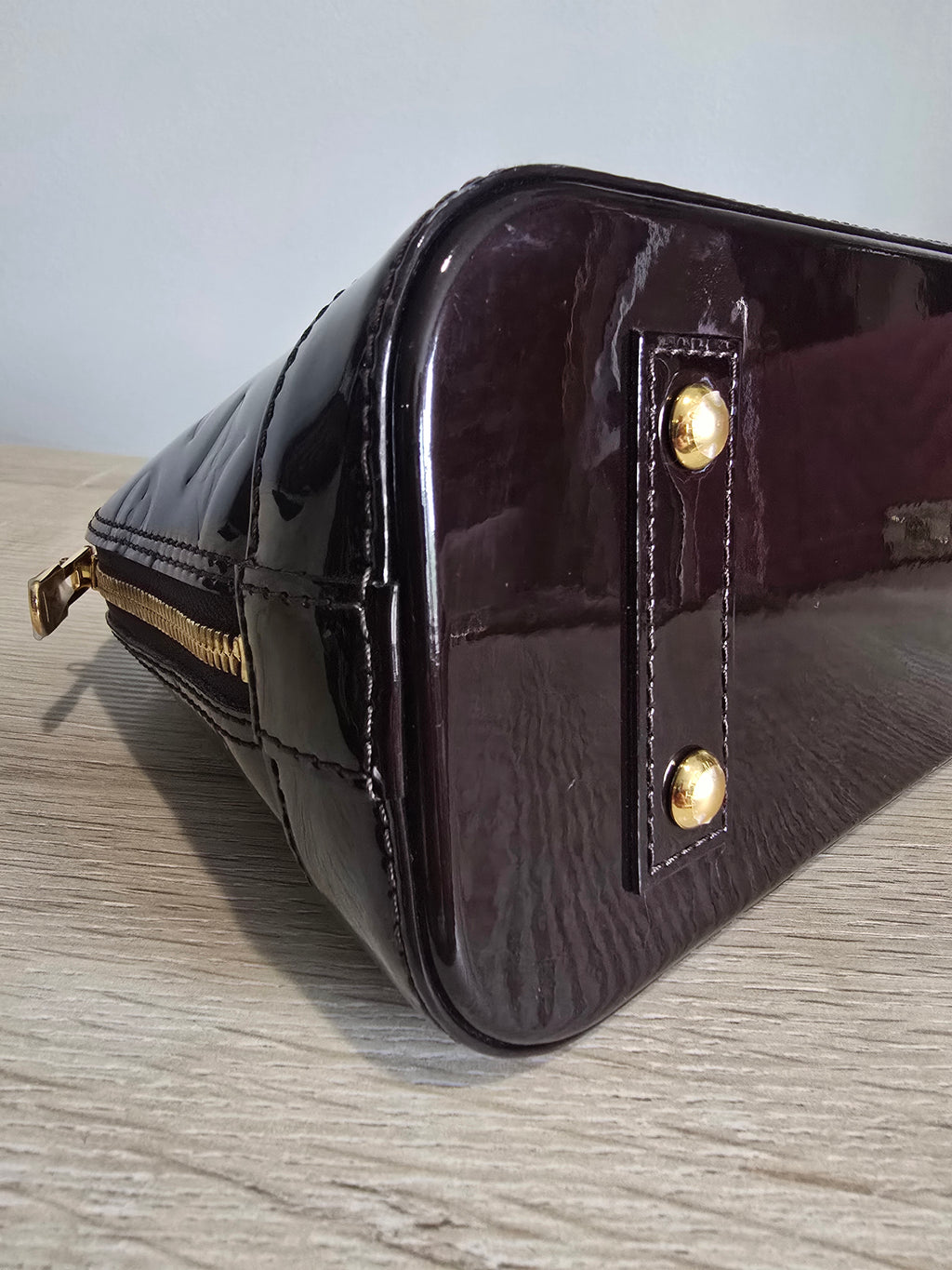 Louis Vuitton Alma BB – Burgundy Patent Monogram / Gold Hardware